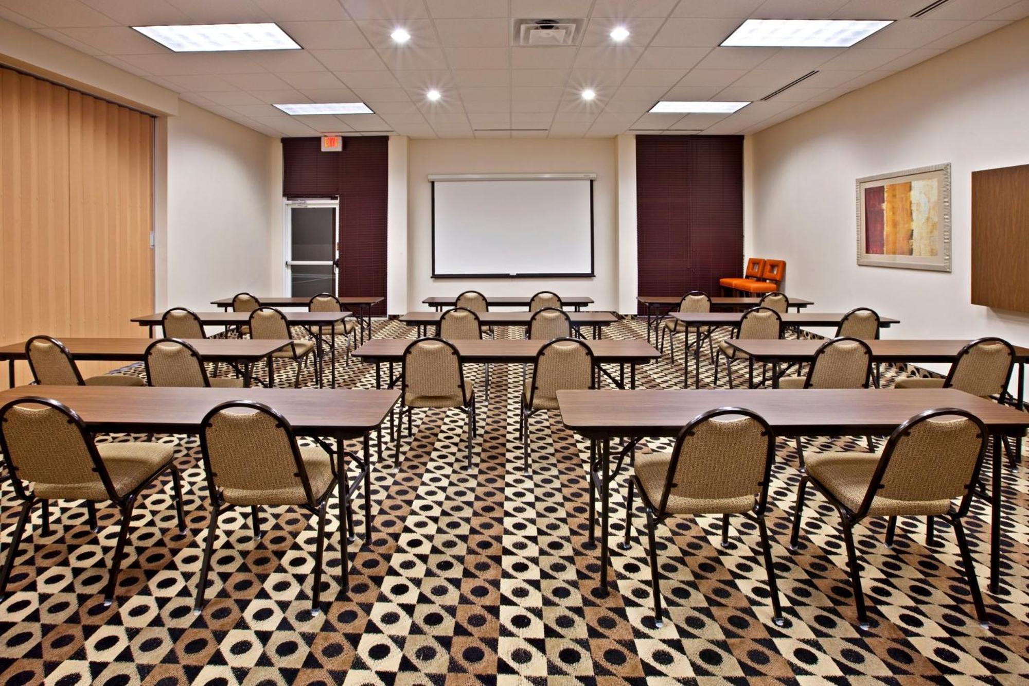 Holiday Inn Louisville Airport South By Ihg Exterior photo